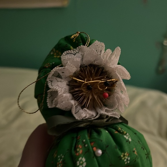 Cute little Christmas mouse ornament - Picture 2 of 6